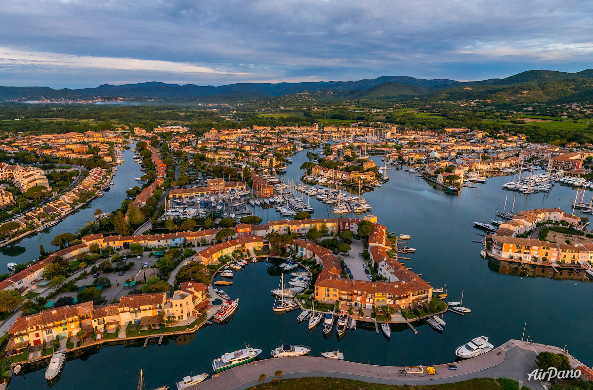 Port-Grimaud
